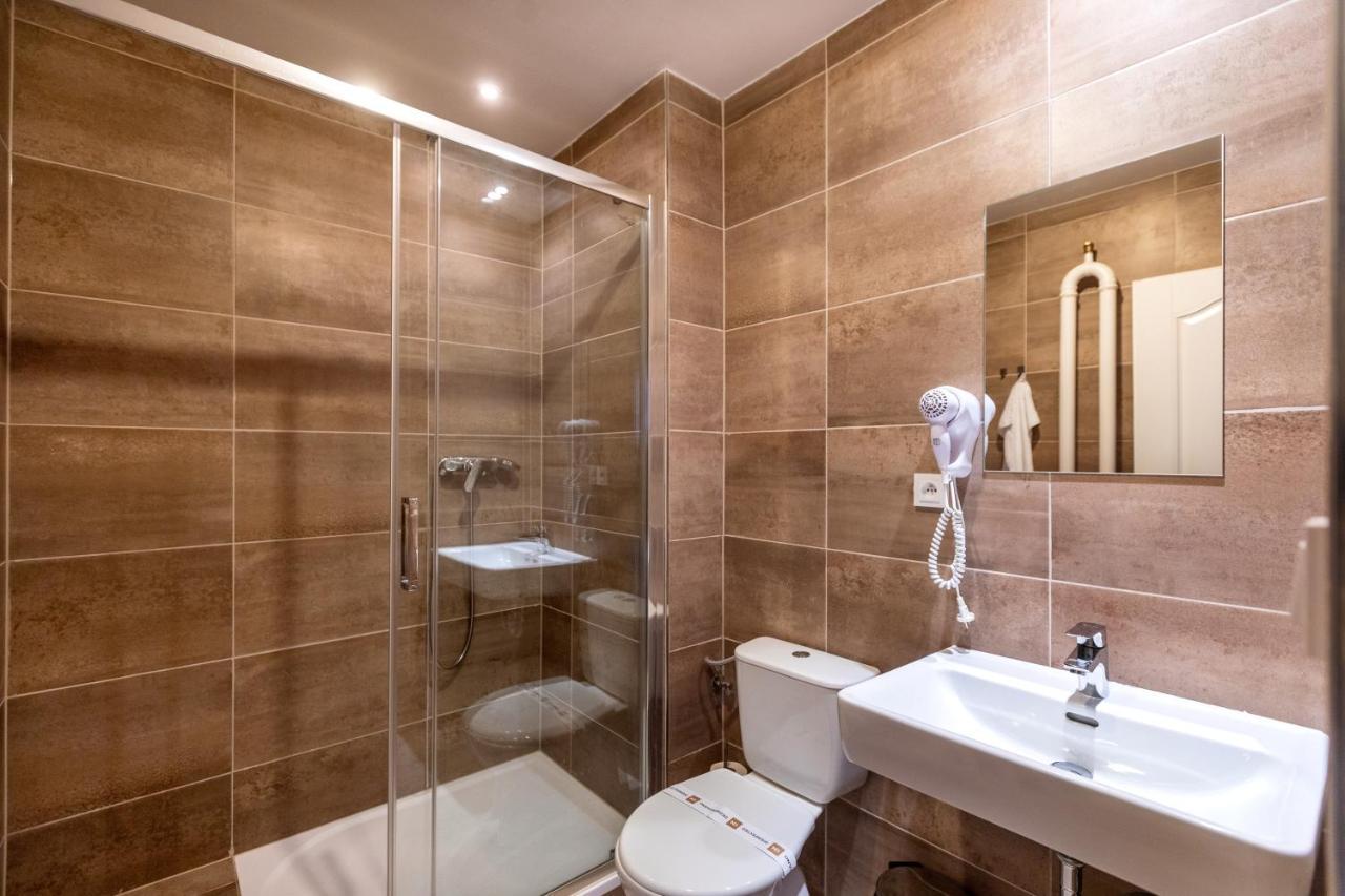 Hotel Svet เชบอนย์ ภายนอก รูปภาพ